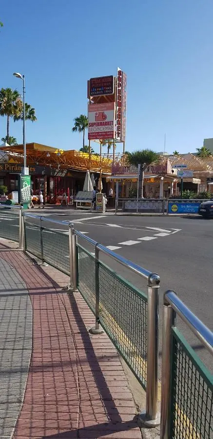 Full Flats And Rooms With Shared Toilet Wifi Free San Fernando Playa del Inglés Lägenhet